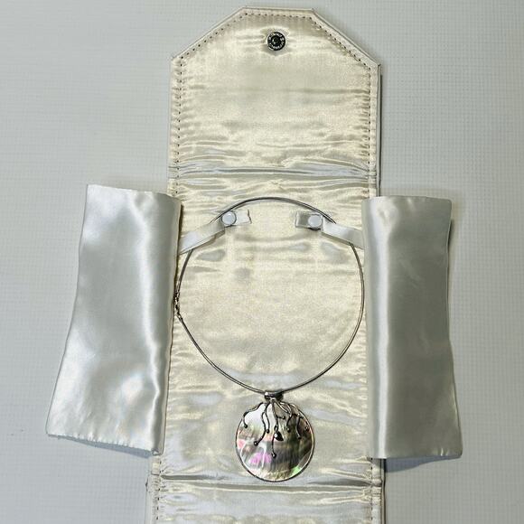 Sterling Silver 925 Round Mother of Pearl Pendant 18" Necklace - Picture 2 of 11